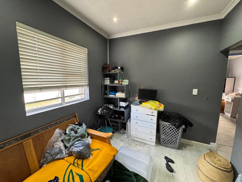 7 Bedroom Property for Sale in Grassy Park Western Cape